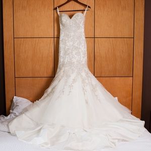 Allure Couture C283 Wedding Gown Size 8 Ivory